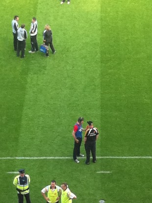 Murph chats to Kilkenny manager Brian Cody at Croke Park yesterday.