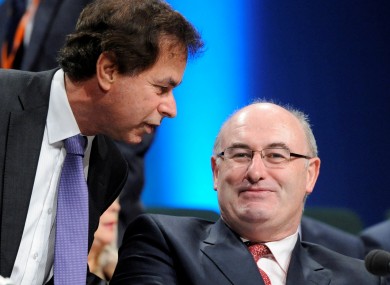 Alan Shatter (L) with Phil Hogan (File photo)