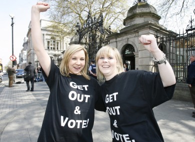 Students during a 'Get Out and Vote' campaign in 2009 (File photo)